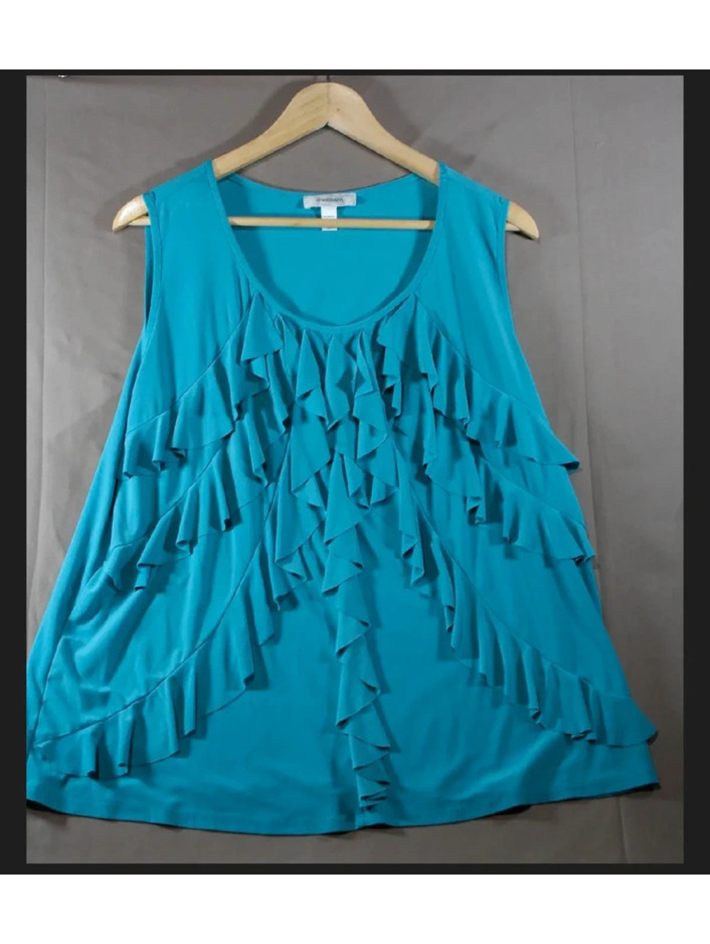 Dress barn, sleeveless blouse